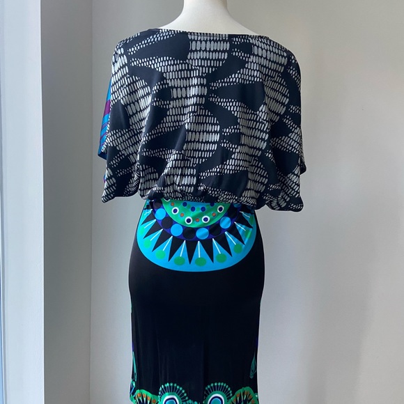 NWT CUSTO Barcelona flattering colorful party dress. Size 2 (fits 2-4 US) - Picture 4 of 5